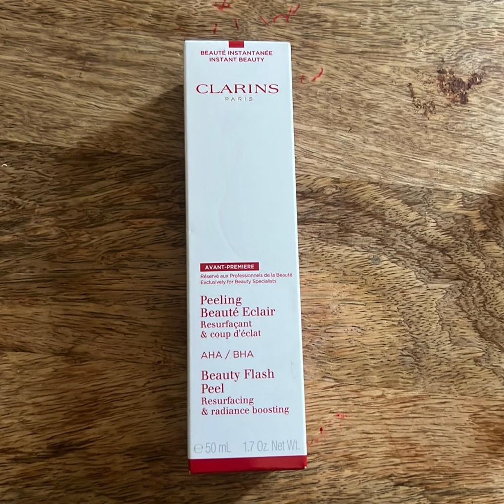 BRAND NEW Beauty Flash Peel by Clarins